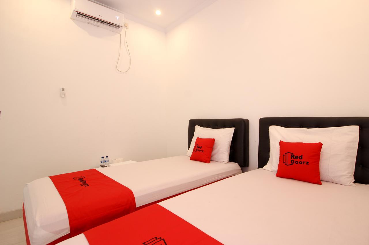 Reddoorz Plus @ Prawirotaman 3 日惹 外观 照片